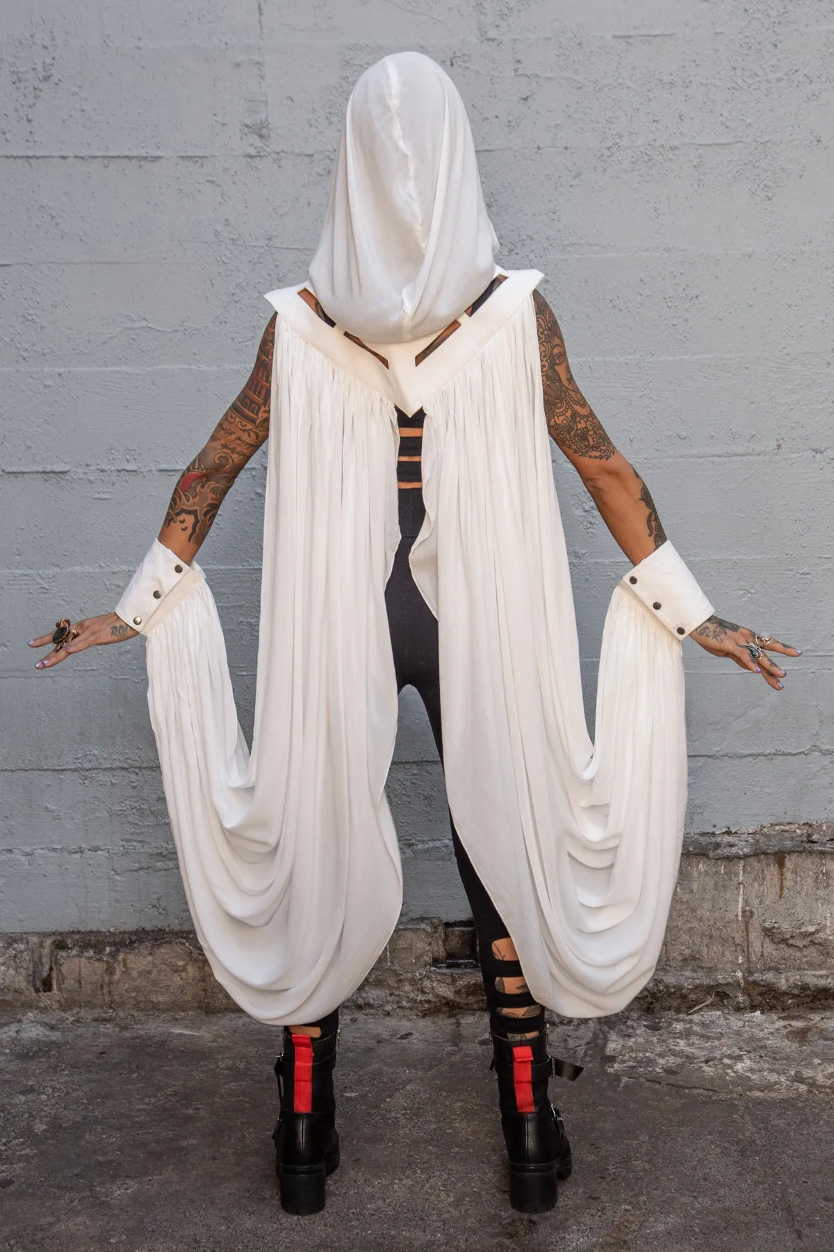 5D x Eyecon Priestess Hood - twill/rayon