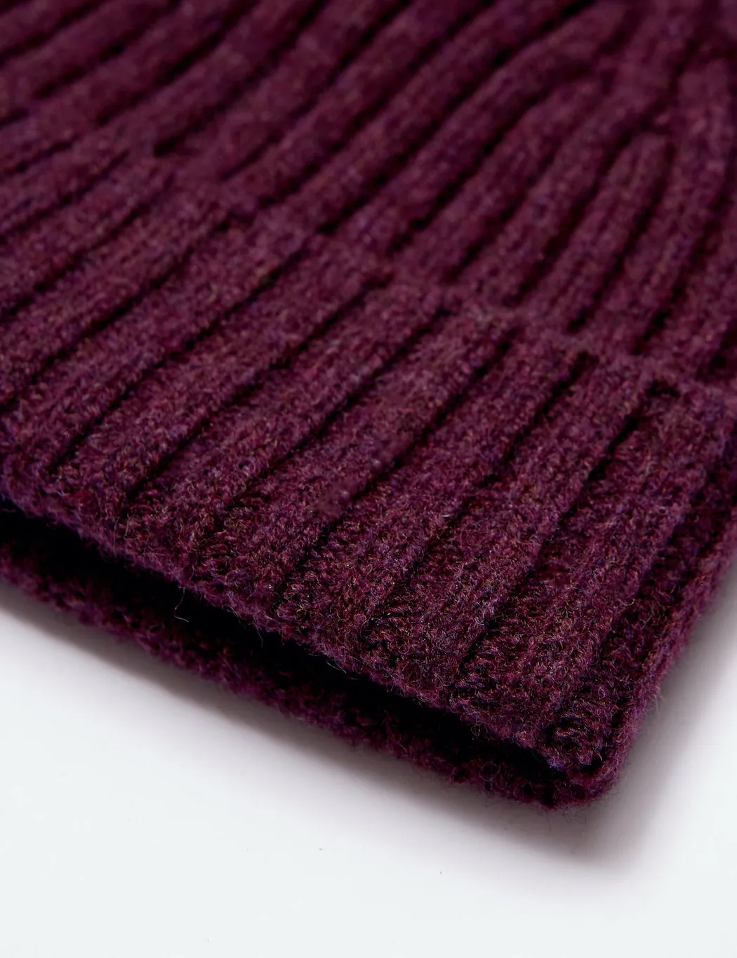 Bhode 2x2 Rib Beanie Hat (Lambswool) - Grape Purple