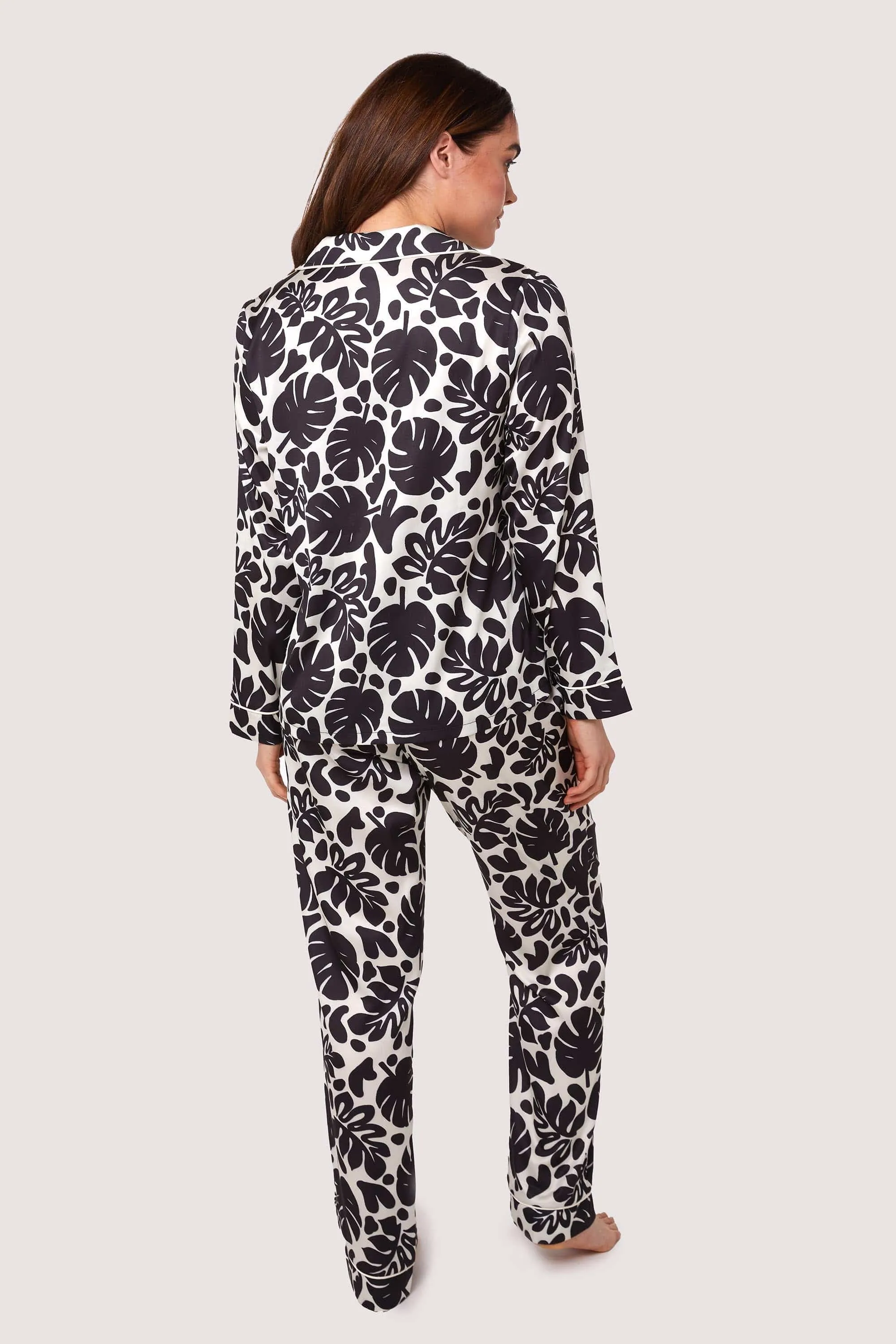 Black and White Abstract Leaf Long Sleeve Pyjama Set