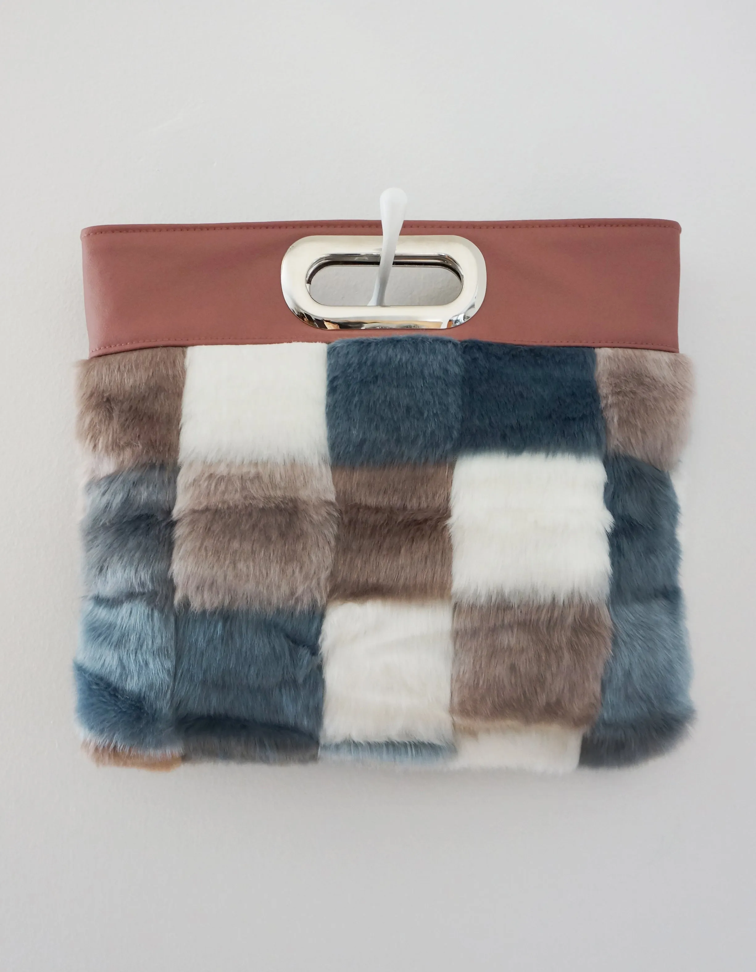 Harley (vegan fur&leather clutch)