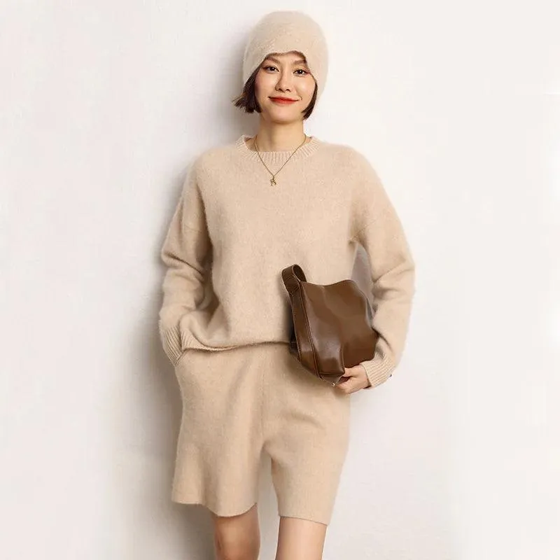 High-Quality Fashion Suit: 100% Cashmere Knitted Sweater & Short Pants Set