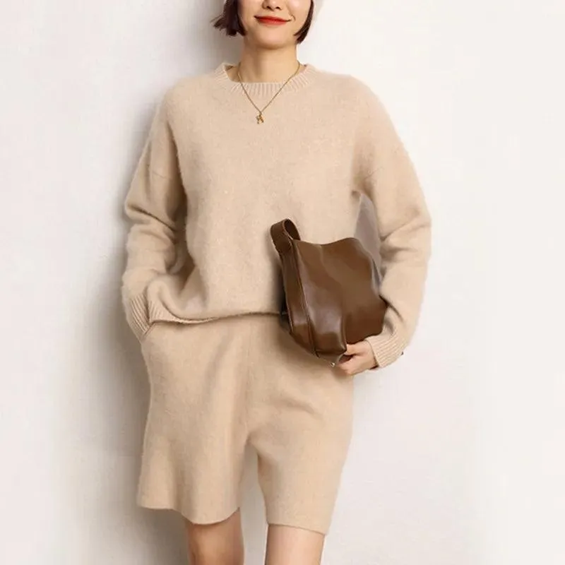 High-Quality Fashion Suit: 100% Cashmere Knitted Sweater & Short Pants Set