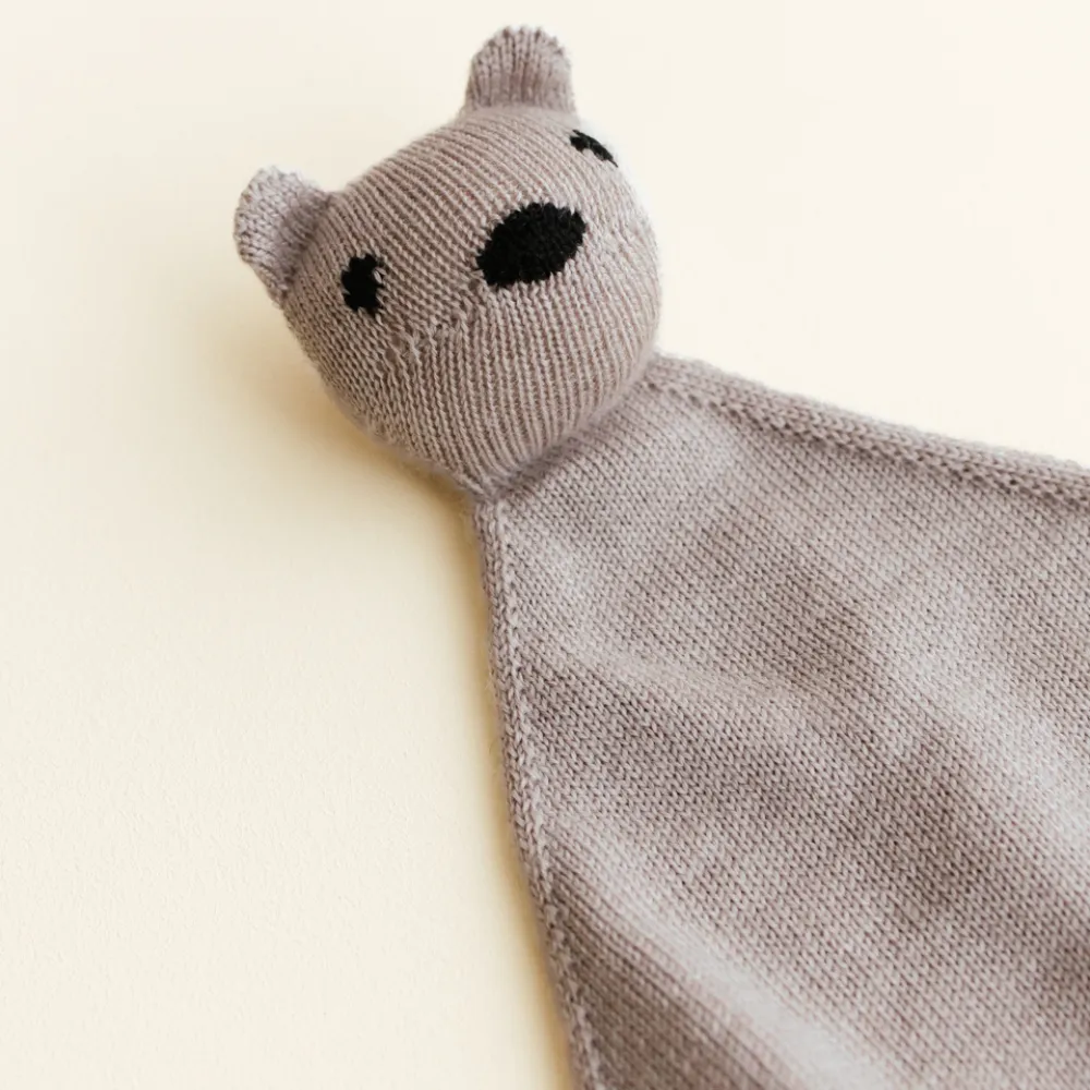 Hvid x Zoen Voor Gust - Cuddly teddy tokki - 100% Merino wool - Sesame