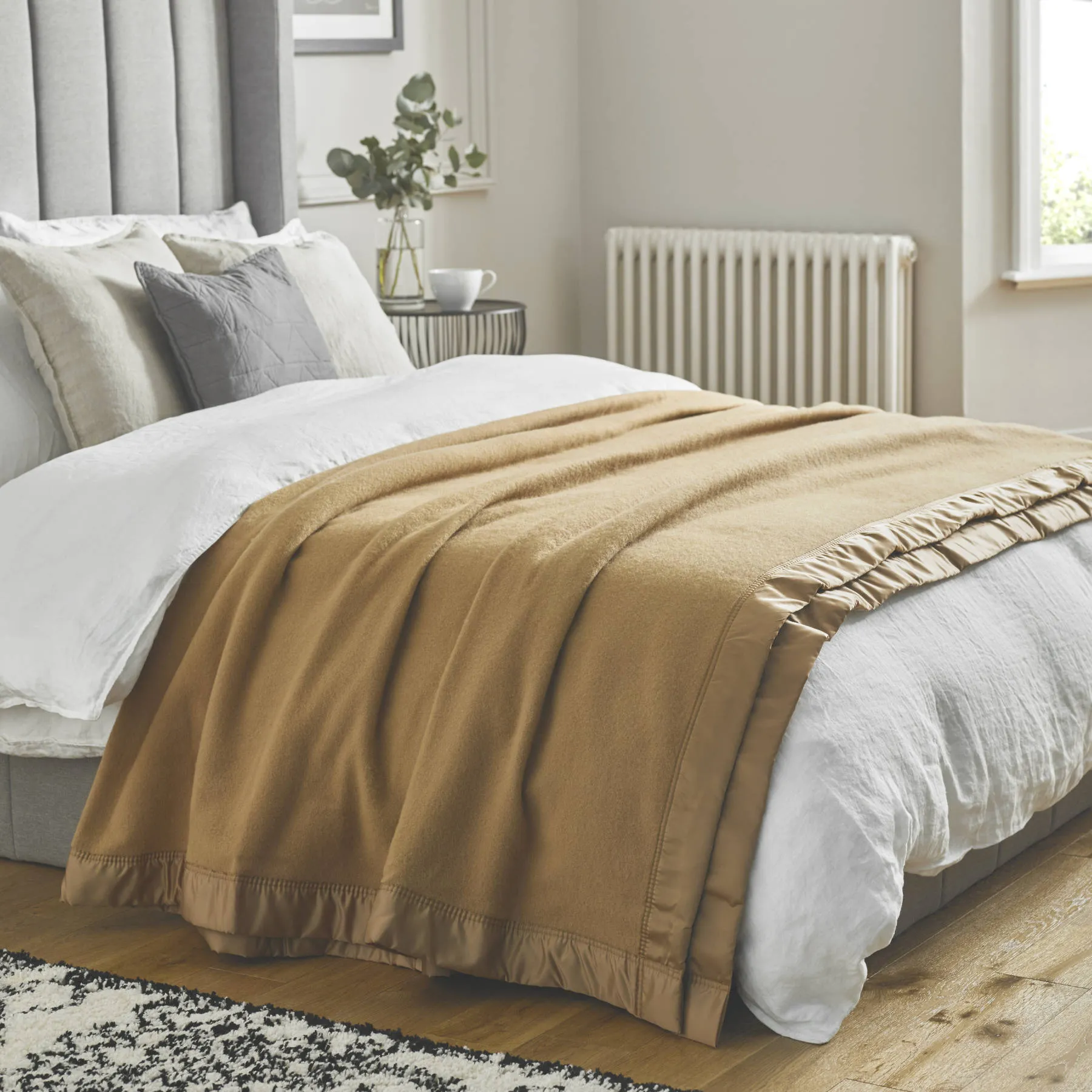 Woods '100% Merino Wool' Luxury Blanket